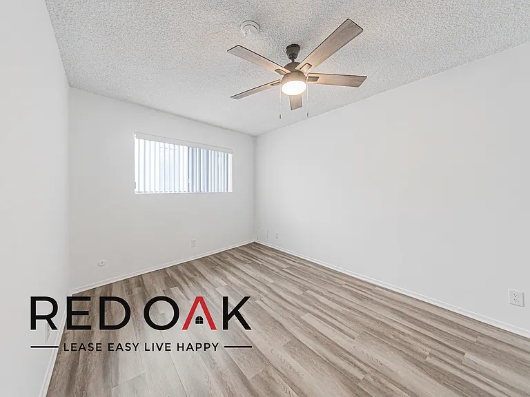 Moorpark 15000 — Photo 18