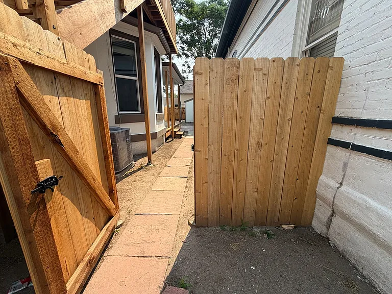 132 S Lincoln St — Photo 21
