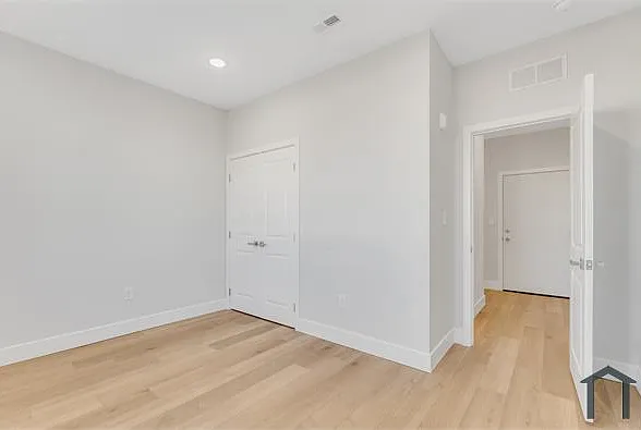 3262 N 13th St #3 — Photo 15