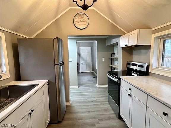 4th image of 238 Beaver Ave NE