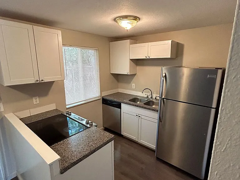 3512 Kauffman Ave #I — Photo 1
