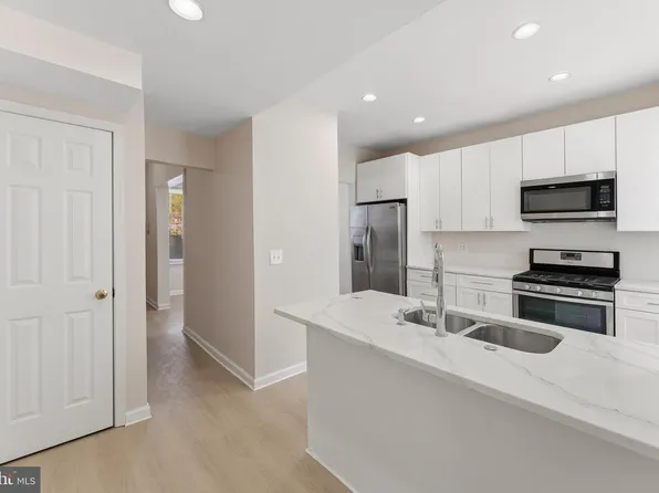 742 Columbia Rd NW, Washington, DC 20001