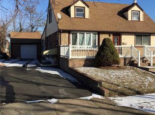 147 Peters Ave, East Meadow, NY 11554