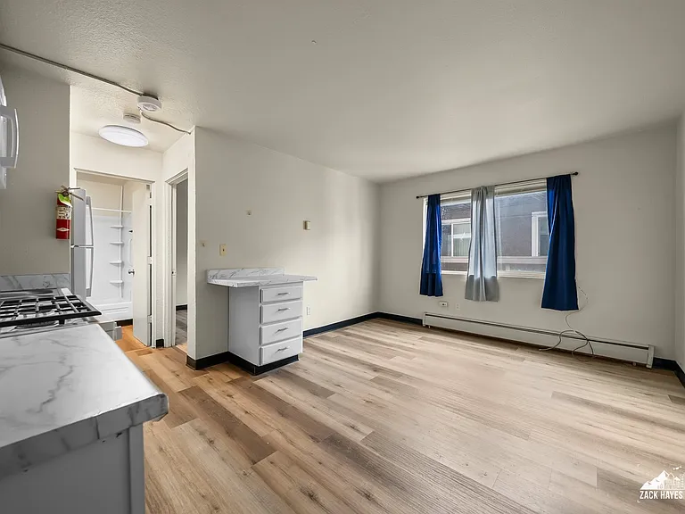618 Gambell St #11 — Photo 43