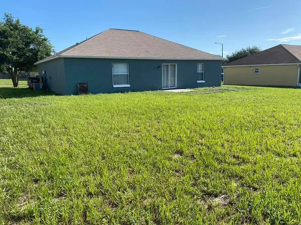 2332 Sunset Pointe Dr, Lake Wales, FL 33898