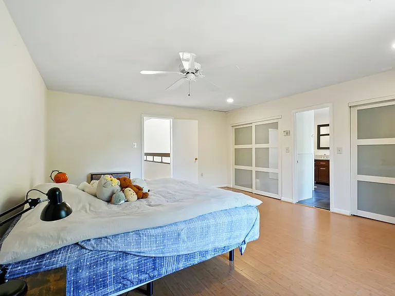 5351 Strathmore Ave — Photo 17