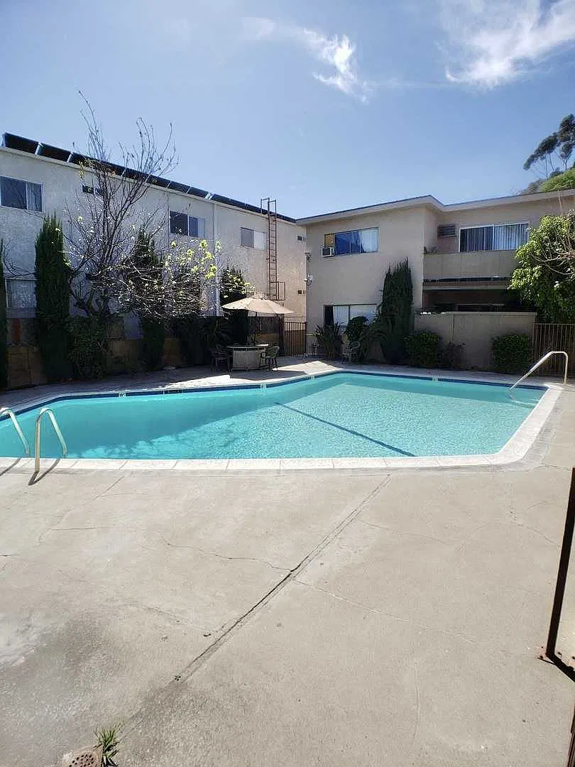 Studio, $1,695 — Photo 3