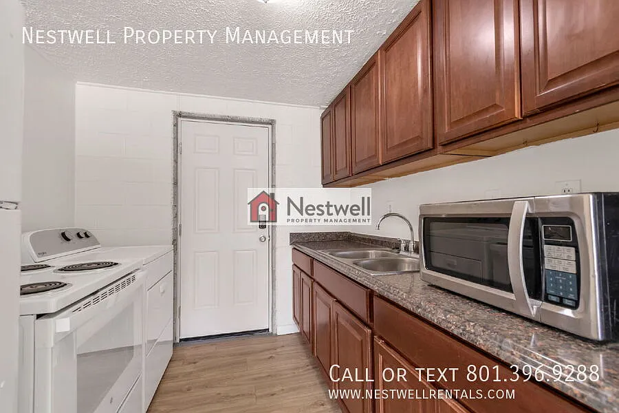 Charming 2-bed Duplex Located in Magna — Photo 3