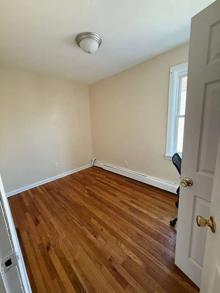 3 bed, $3,396 — Photo 3