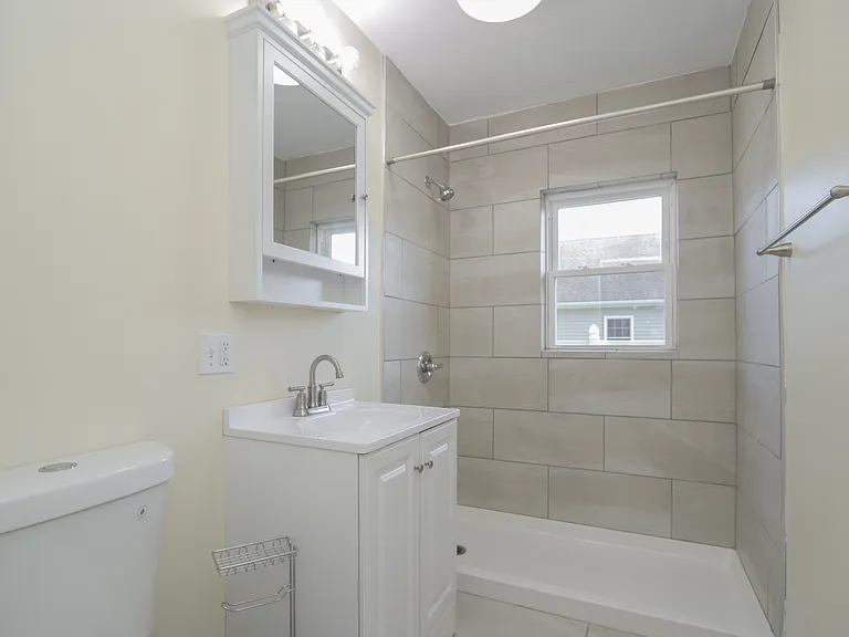 321 Montcalm St #R — Photo 23