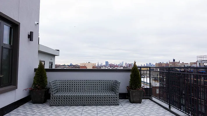 Rented by Nooklyn NYC LLC | media 22