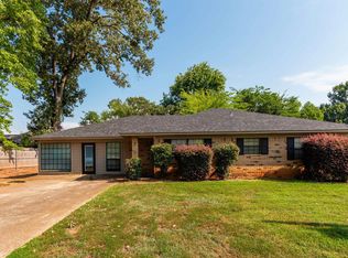1101 Russell Dr, Whitehouse, TX 75791