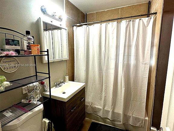 3rd image of 10241 Dominican Dr