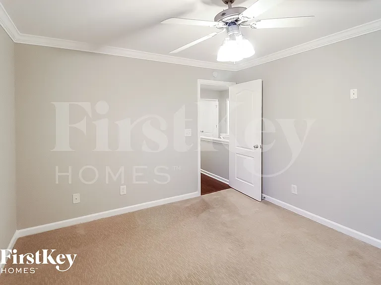 2071 Lily Valley Dr — Photo 10