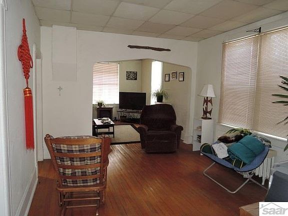 4th image of 706 5th Ave E