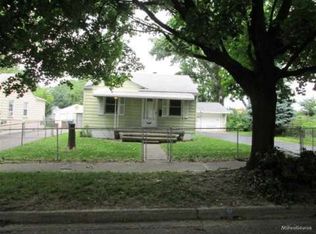 136 W Longfellow Ave, Pontiac, MI 48340