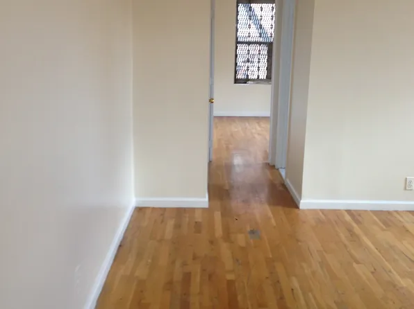 520 West 190th Street image 2 of 7