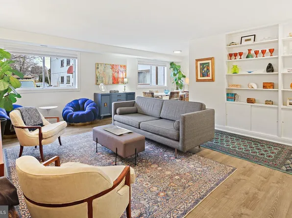 3355 University Blvd W #T-2, Kensington, MD 20895