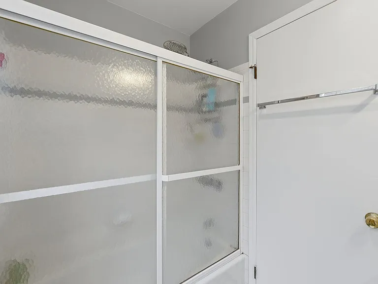 409 Adams St #6 — Photo 12