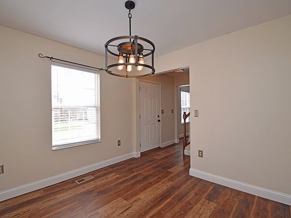 4th image of 7643 Cloudstone Dr