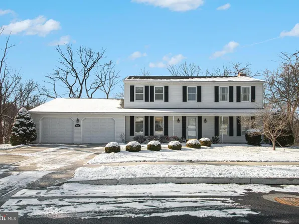 828 Anthony Dr, Mechanicsburg, PA 17050