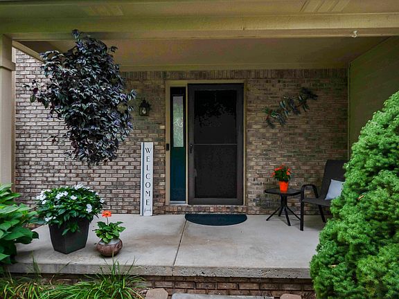 5th image of 140 Marci Ln
