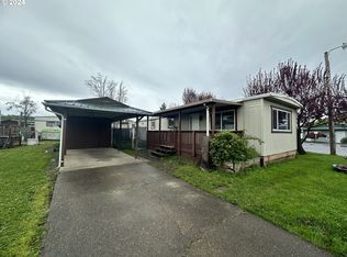 401 Lad Ln, Roseburg, OR 97471