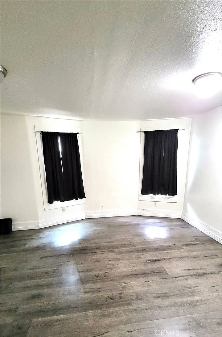 1 bed, 200 sqft, $725 — Photo 3