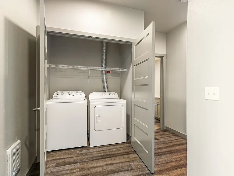221 Prince Ave — Photo 13