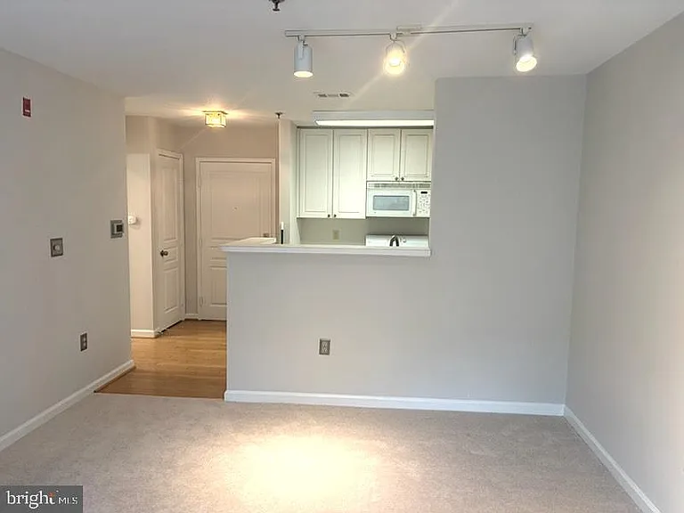5563 Seminary Rd #202 — Photo 10