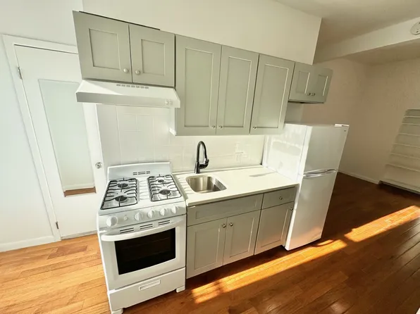 79 Thompson Street image 14 of 16