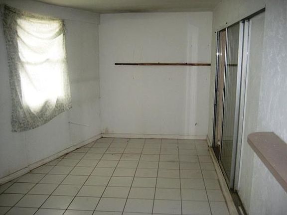 5th image of 2204 SE 2nd Ter