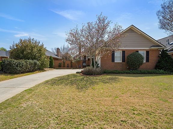 2nd image of 8 Stonefield Ct