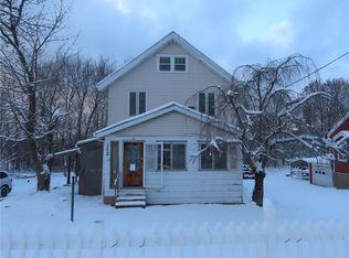 1367 Ridge Rd, Ontario, NY 14519