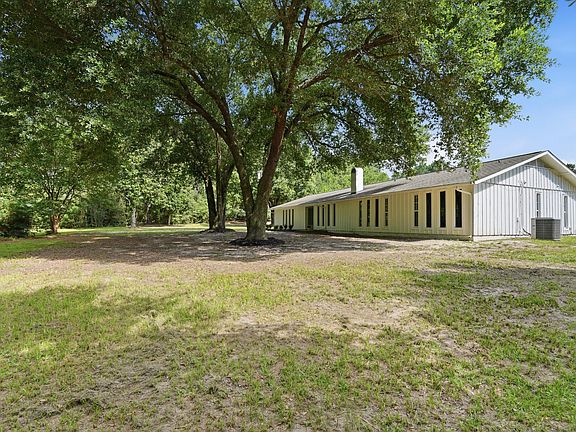3rd image of 141 Sand Rd