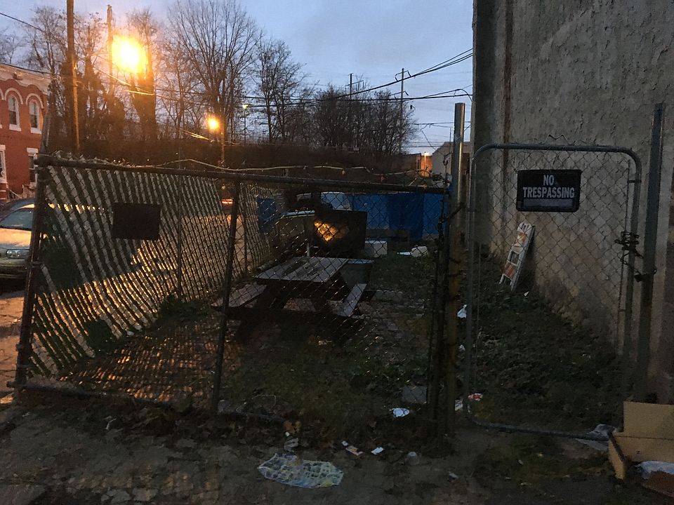 1st image of 1300 W Clementine St