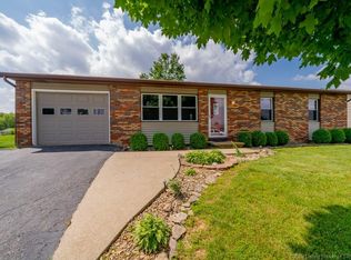 513 E Colony Dr, Salem, IN 47167