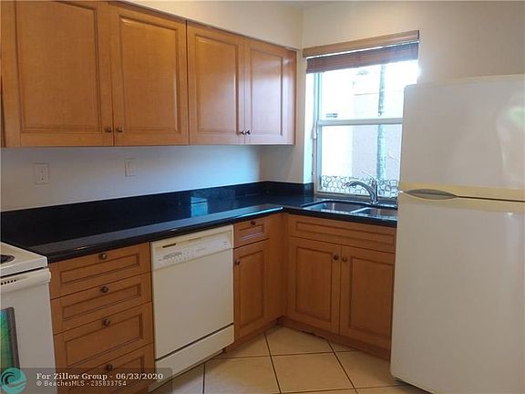 3rd image of 8912 NW 38th Dr #8912