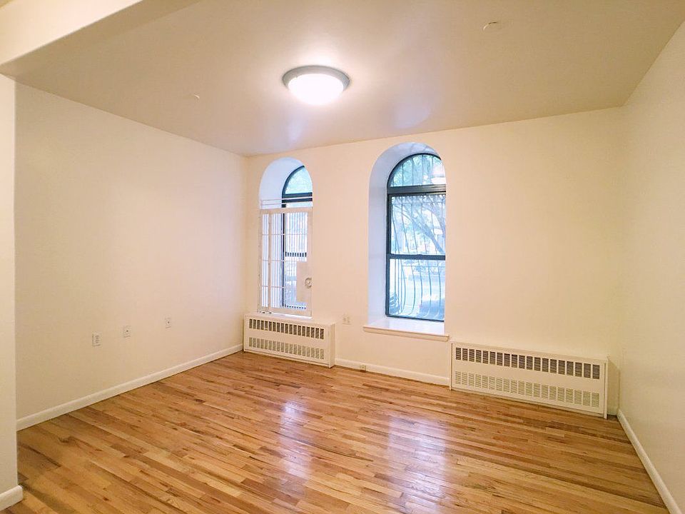 1st image of 1827 7th Ave APT 1A