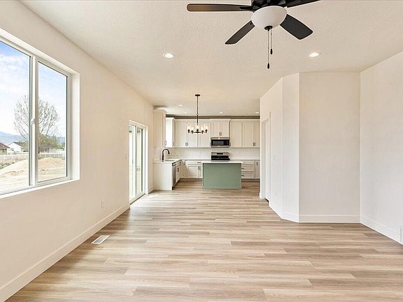 5th image of 3661 N Columbine Way #382