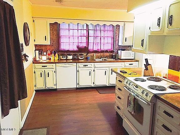 4th image of 3502 Sherwood St