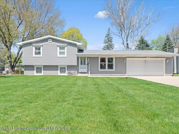 1210 W Herbison Dr, Dewitt, MI 48820