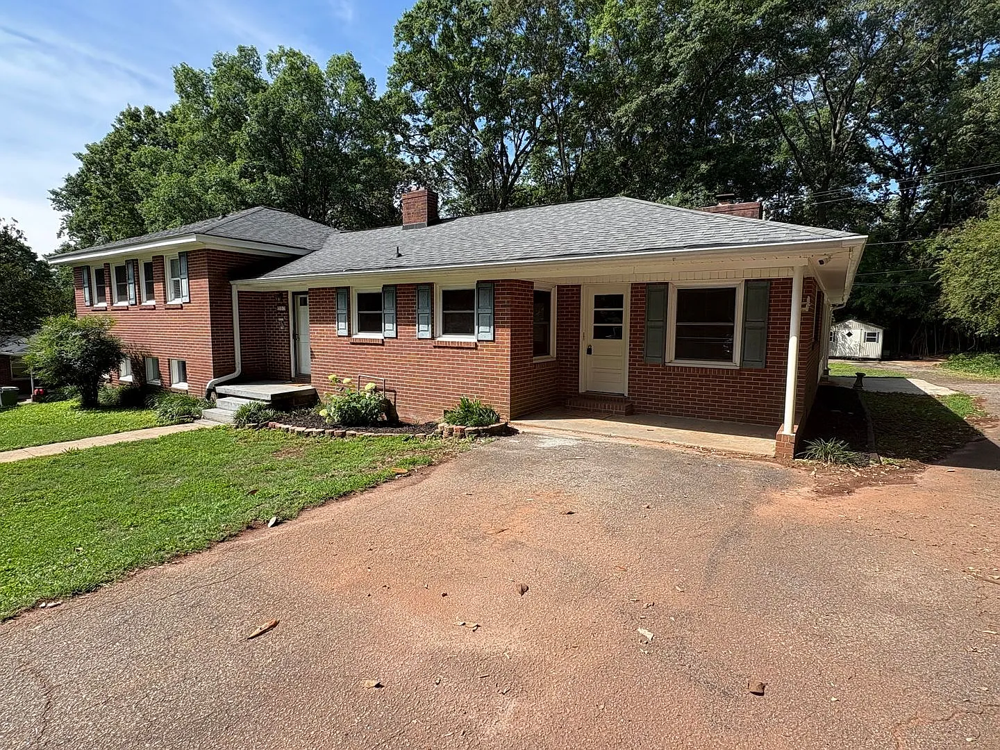 207 Holly Ave, Clemson — Photo 3