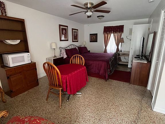 4th image of 2680 NE Indian River Dr #4