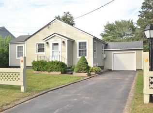 1180 Van Vleck Rd, Syracuse, NY 13209