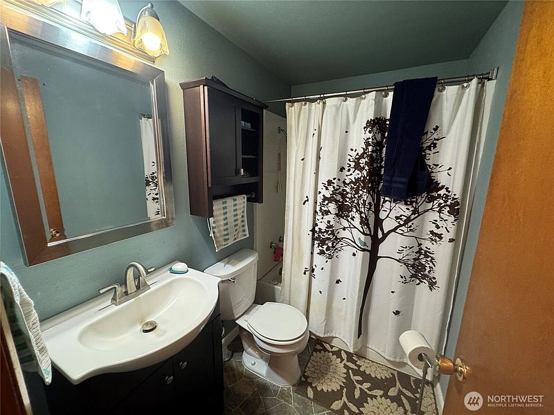4th image of 602 NE 83rd Street