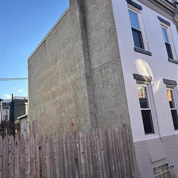 1308 W Lippincott St — Photo 23