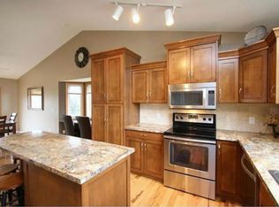 2134 Greenway Ave, Shakopee, MN 55379