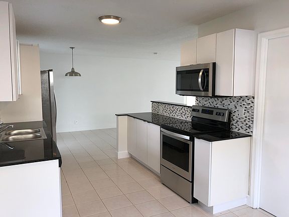 Home For Sale In Sandalfoot