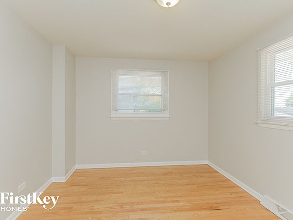 4th image of 16924 Old Elm Dr